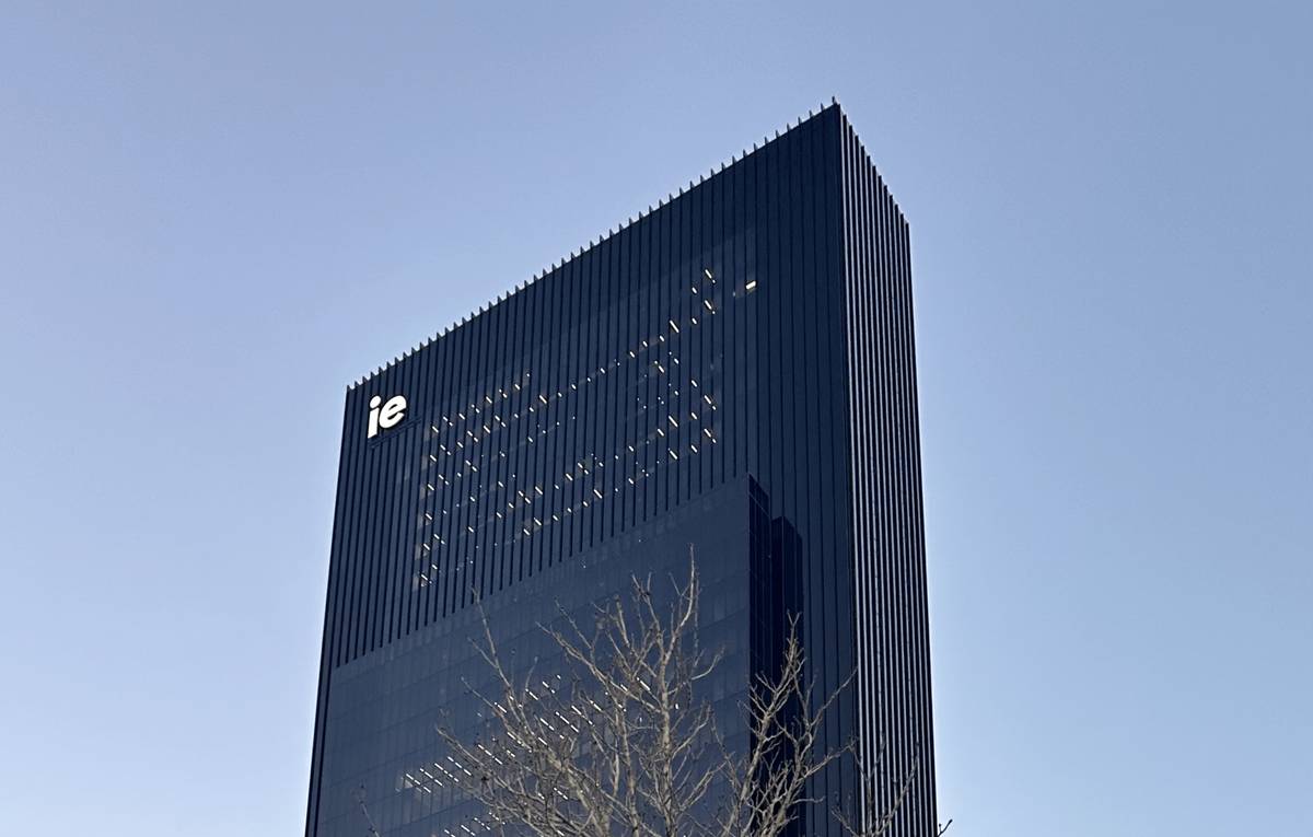 IE Building